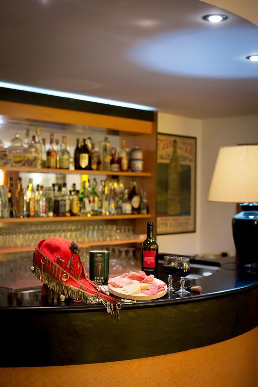 Hotel Le Rocce Magione Extérieur photo