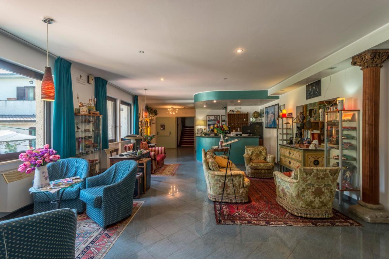 Hotel Le Rocce Magione Extérieur photo