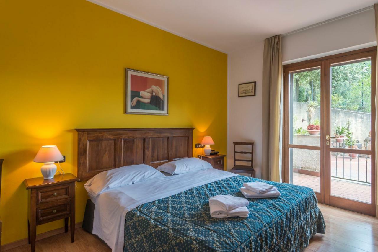 Hotel Le Rocce Magione Extérieur photo